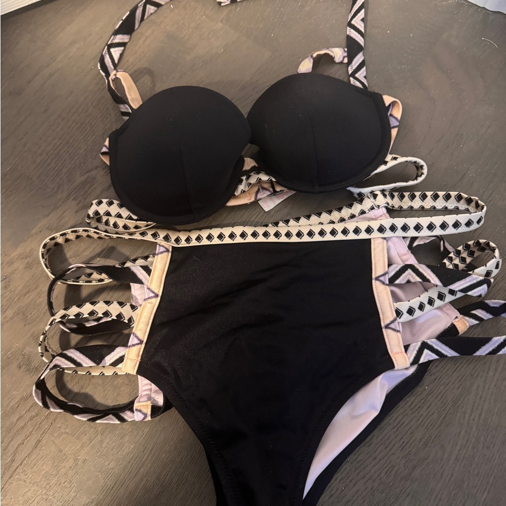 Victoria’s secret bikini